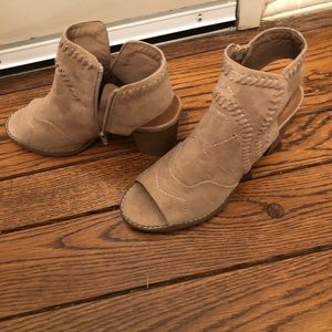 Madeline toeless shooties